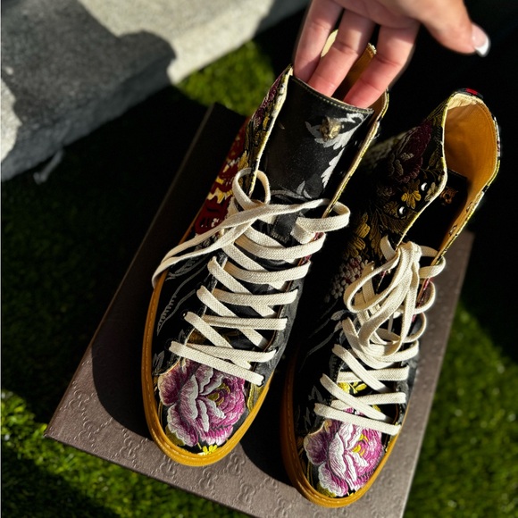 Worn only once …real gussi shoes - Picture 3 of 6